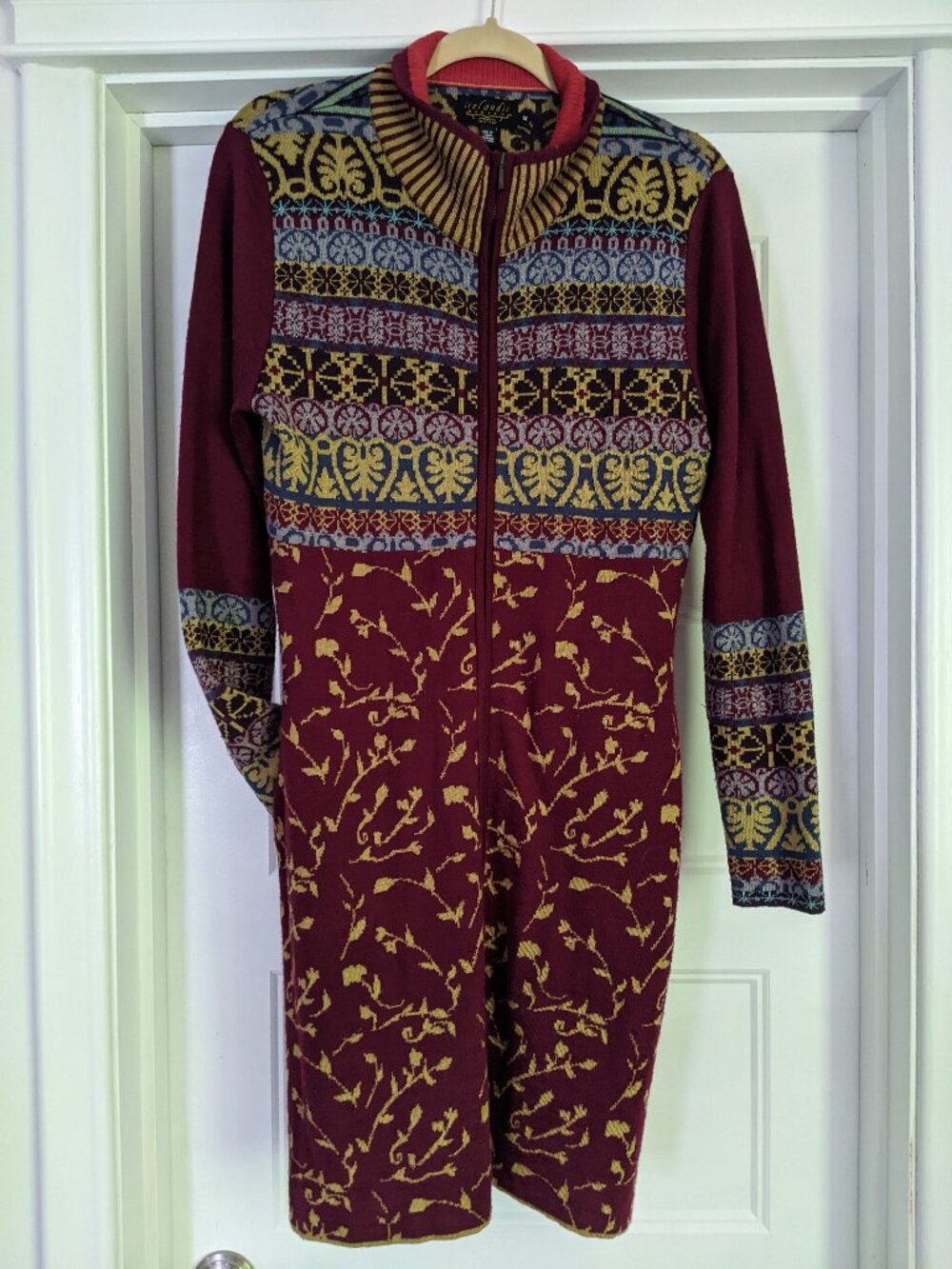 Gorgeous Jewel-Toned Zip Jacket/Sweater from Icelandic Design, Sz M